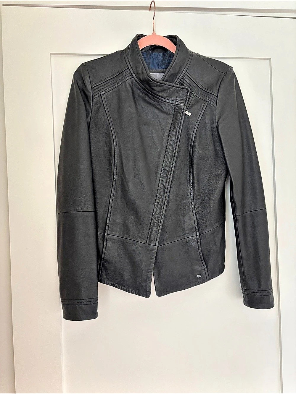 Hugo Boss Women Leather Moto Jacket EUC